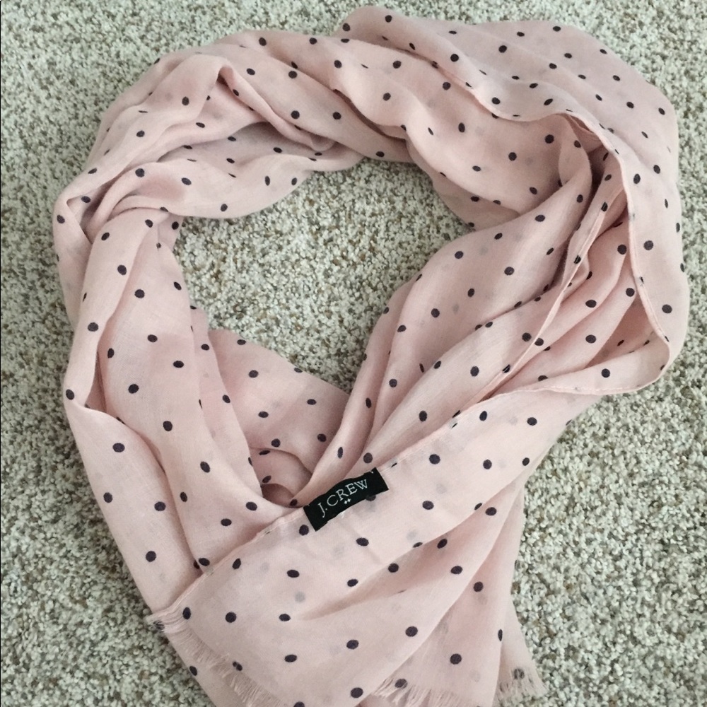 🌷 3/$20 Beautiful pink & navy sheer scarf🌷